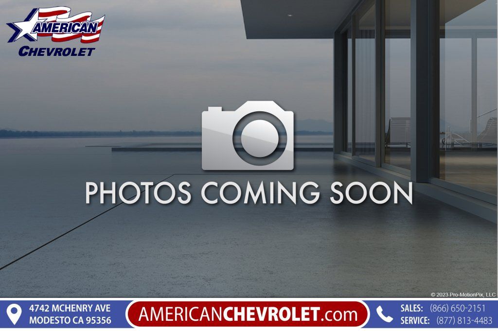 Used 2017 Chevrolet Trax LS w/ Fleet Convenience Package AWD/4WD image 1