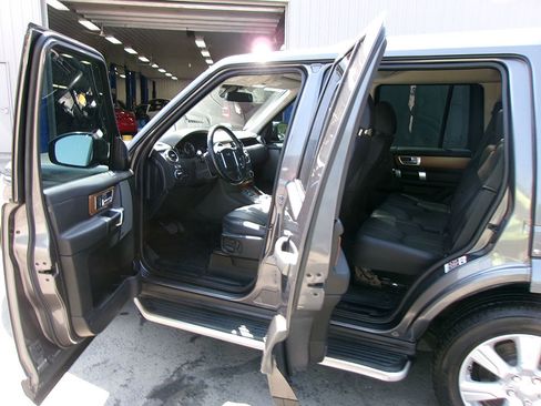 Used 2016 Land Rover LR4 HSE image 14