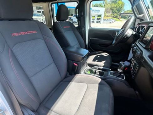 Used 2023 Jeep Wrangler Unlimited Rubicon AWD/4WD image 22