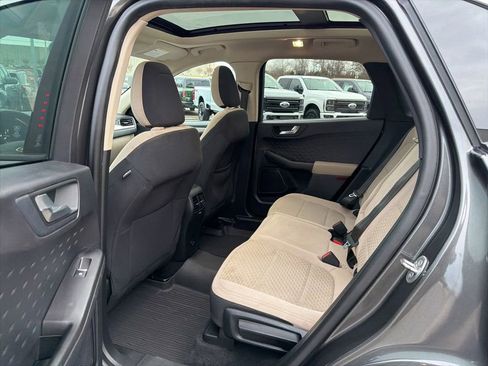 Certified 2020 Ford Escape SE image 13