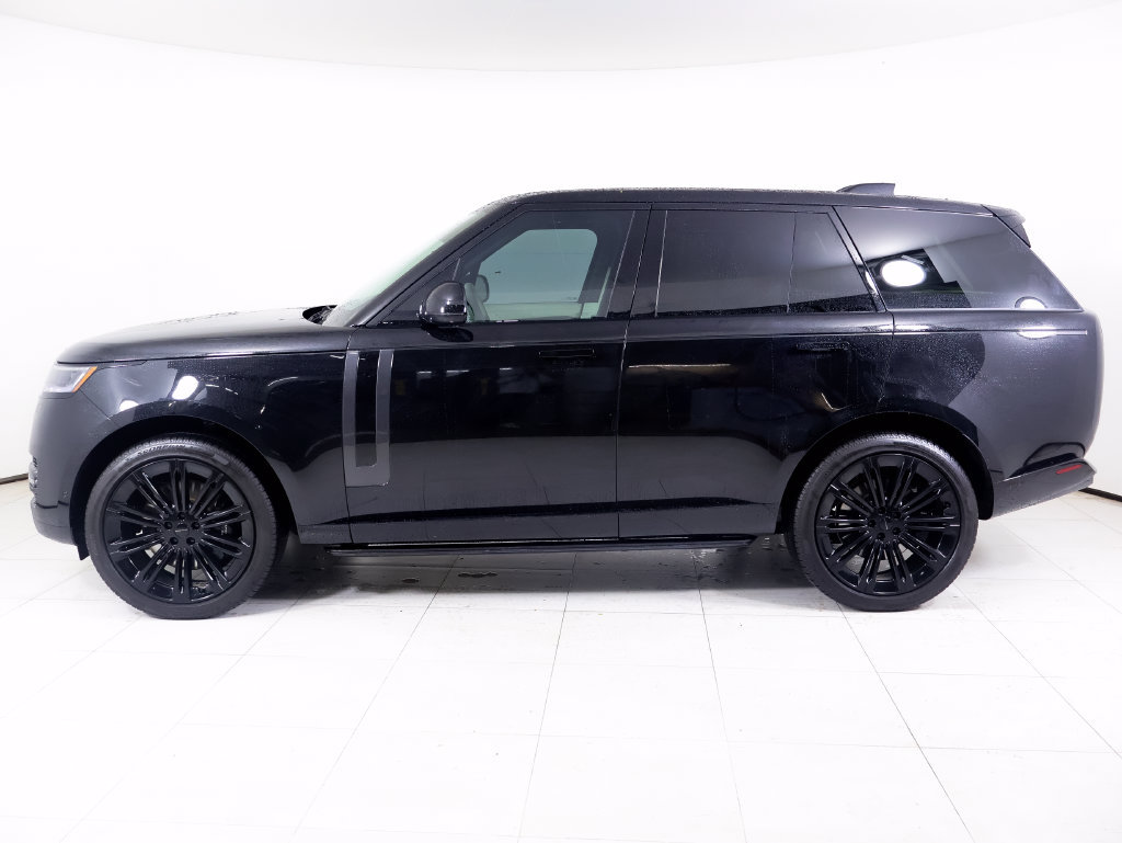 Used 2026 Land Rover Range Rover SE AWD/4WD image 2