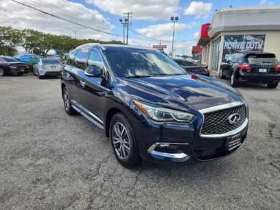 Used 2019 INFINITI QX60 Luxe w/ Essential Package