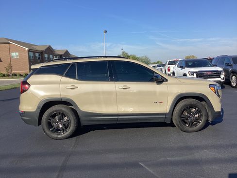Used 2022 GMC Terrain AT4 w/ Infotainment Package II image 7