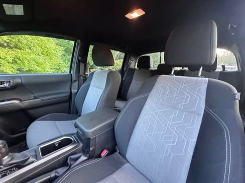 Used 2023 Toyota Tacoma TRD Sport w/ Black Out Package (TMS) AWD/4WD image 11