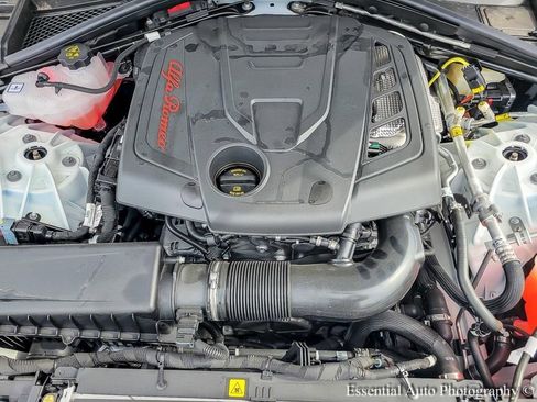 New 2025 Alfa Romeo Giulia AWD w/ Veloce Package AWD image 24