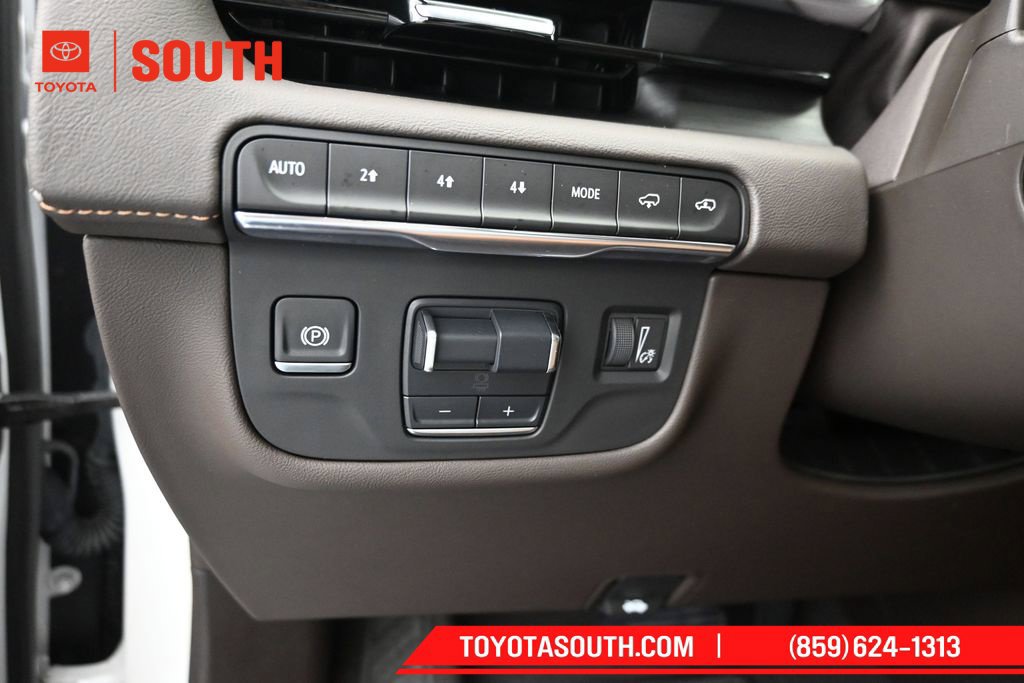 Used 2024 Cadillac Escalade Sport w/ LPO, ONYX Package AWD/4WD image 29