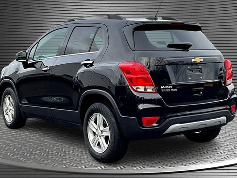 Used 2020 Chevrolet Trax LT w/ LT Convenience Package image 4
