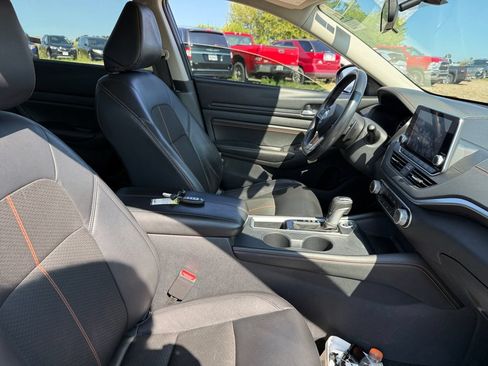 Used 2019 Nissan Altima 2.5 SR w/ SR Premium Package FWD image 43