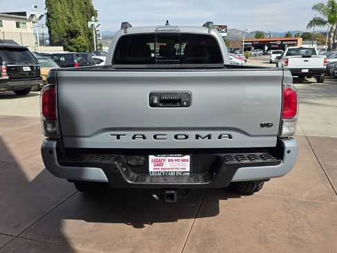 Used 2021 Toyota Tacoma TRD Sport w/ Technology Package image 12