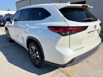 Used 2020 Toyota Highlander XLE
