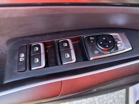 Used 2025 Kia Sorento S w/ Panoramic Sunroof Package FWD image 15