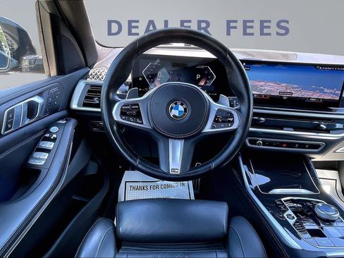 Used 2023 BMW X7 xDrive40i w/ Executive Package image 8