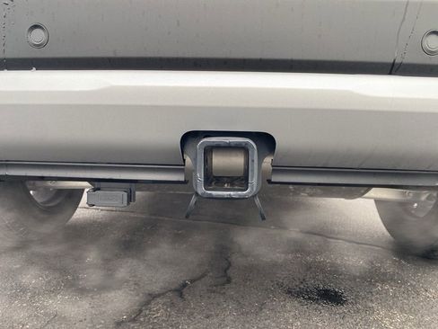 New 2026 Ford Escape SE w/ Class II Trailer Tow Package FWD image 10
