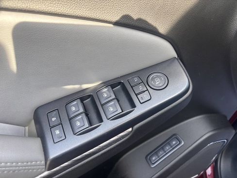 Used 2019 Chevrolet Tahoe LT image 32