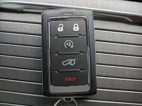 New 2026 Jeep Grand Wagoneer L 4WD w/ Premium Group I image 34