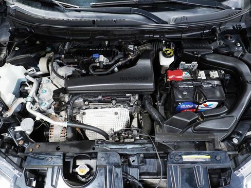 Used 2019 Nissan Rogue SV image 10