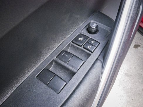 Used 2023 Toyota Corolla Cross SE AWD/4WD image 14