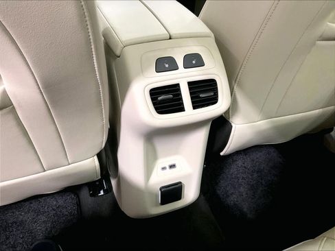 Used 2023 Buick Envision Avenir image 29