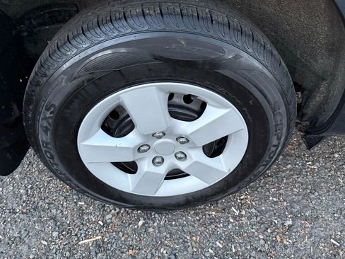 Used 2013 Nissan Rogue S image 10