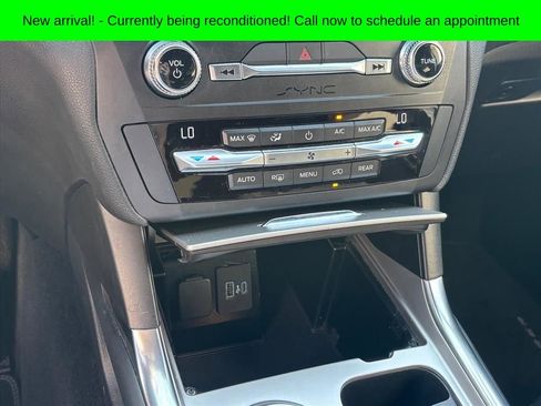 Used 2020 Ford Explorer XLT w/ Equipment Group 202A RWD image 19