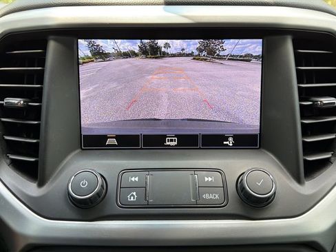 Used 2021 GMC Acadia SLT w/ Preferred Package AWD/4WD image 12
