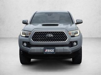 Used 2018 Toyota Tacoma TRD Sport video 2