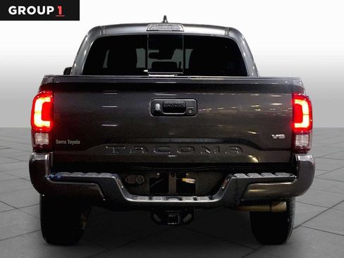 Used 2022 Toyota Tacoma SR5 w/ Technology Package RWD image 5