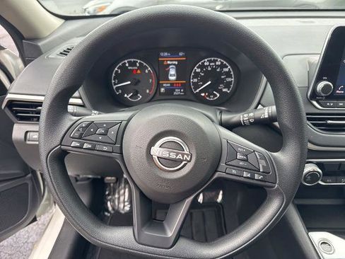 Certified 2025 Nissan Altima 2.5 S image 18