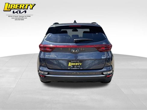 Used 2022 Kia Sportage EX AWD/4WD image 6