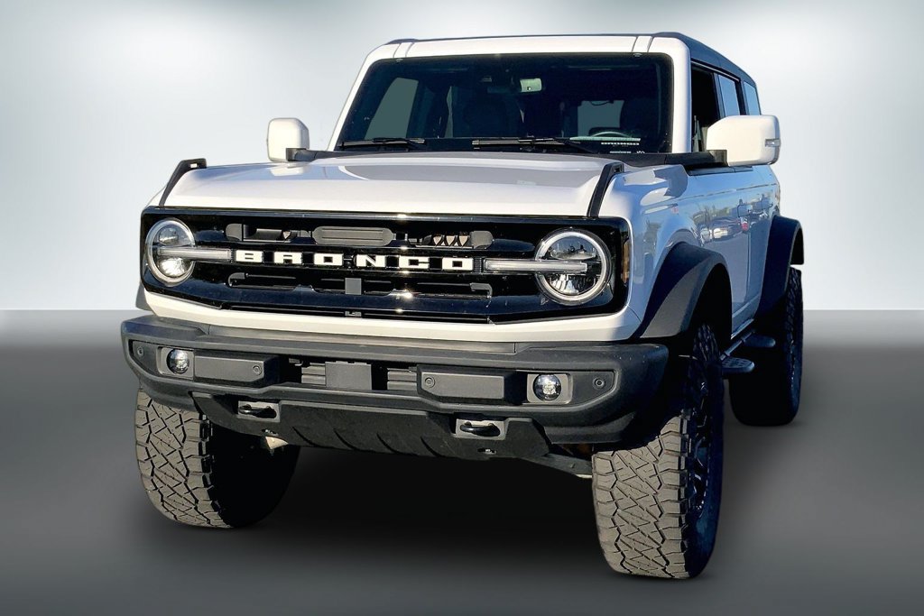 Used 2024 Ford Bronco Outer Banks w/ Sasquatch Package AWD/4WD image 7