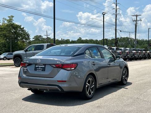 Used 2024 Nissan Sentra SV FWD image 7