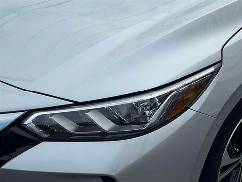 Used 2020 Nissan Sentra SV image 8