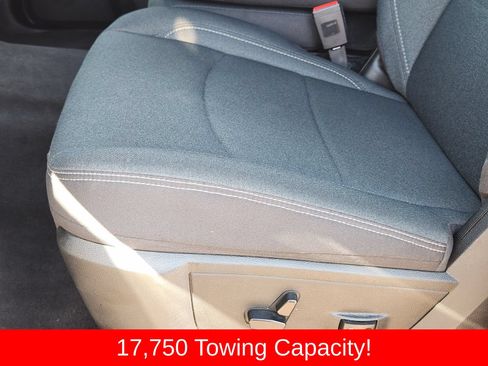 Used 2025 RAM 2500 Big Horn AWD/4WD image 36