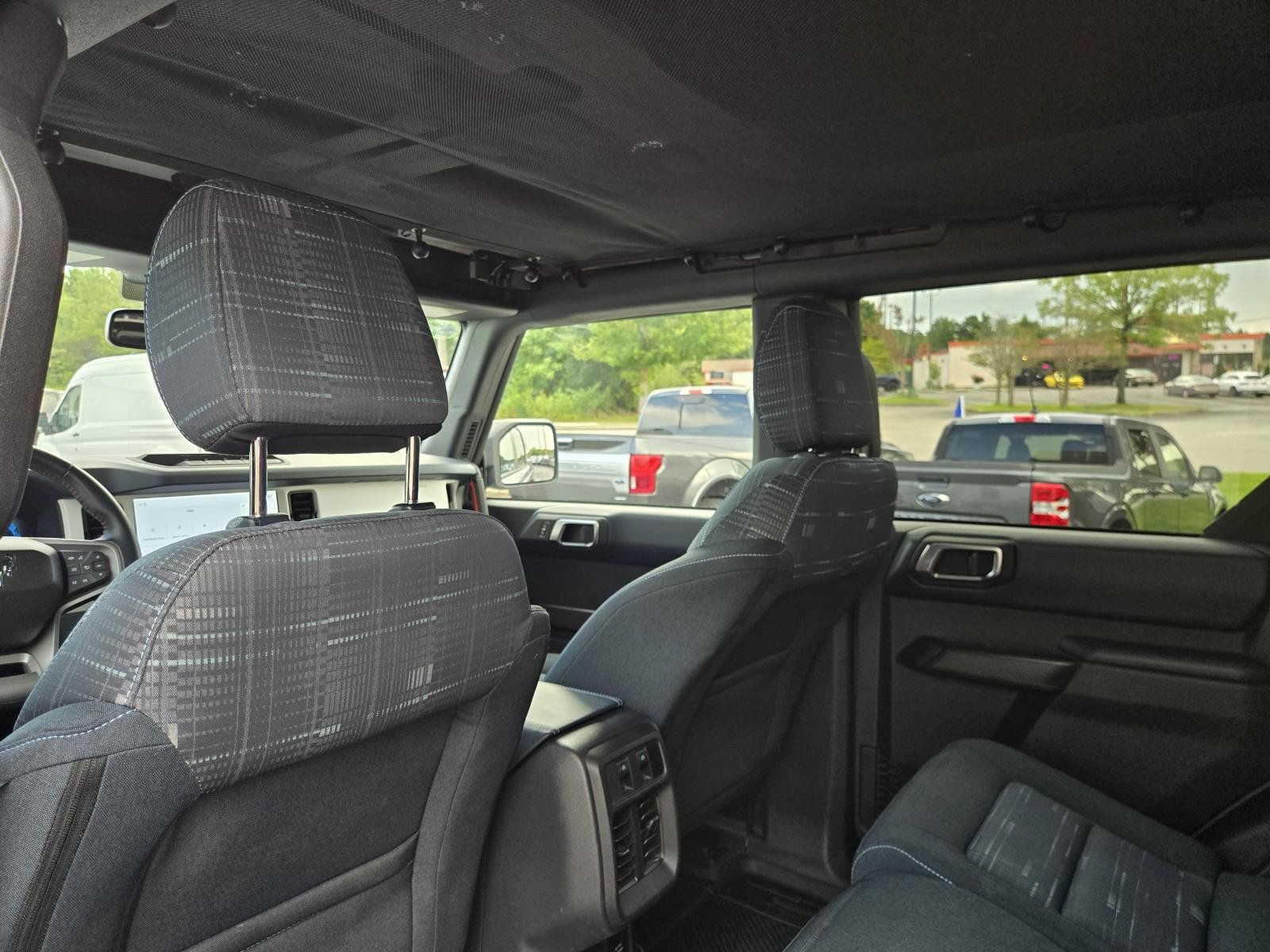 Used 2025 Ford Bronco Heritage Edition AWD/4WD image 16