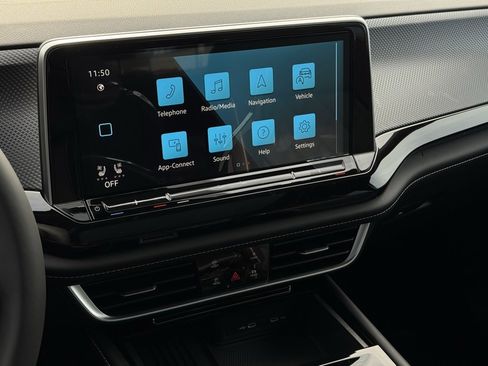 New 2026 Volkswagen Atlas Cross Sport SEL Premium R-Line image 34