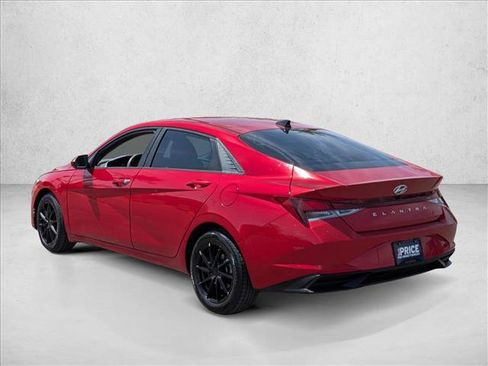 Used 2021 Hyundai Elantra SEL w/ Convenience Package FWD image 8