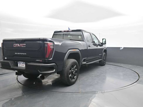 Used 2024 GMC Sierra 2500 AT4 w/ AT4 Premium Plus Package AWD/4WD image 7