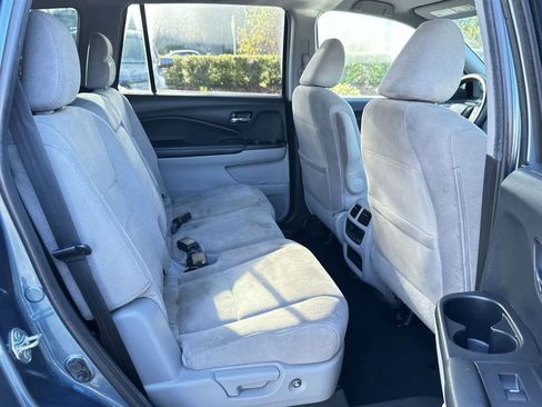 Used 2021 Honda Pilot EX image 24
