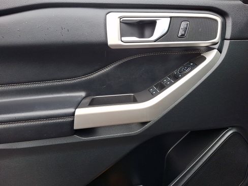 Certified 2023 Ford Explorer XLT w/ Equipment Group 202A image 13