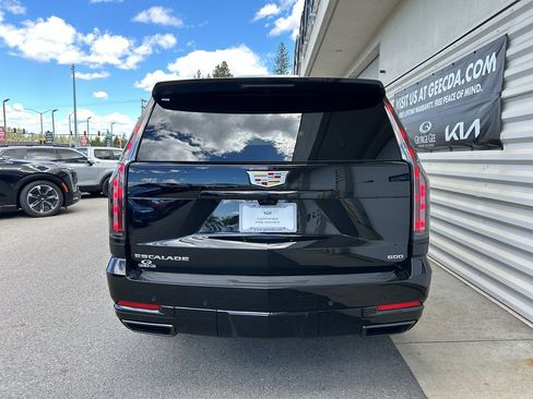 Certified 2026 Cadillac Escalade ESV Platinum Sport w/ LPO, Floor Liner Package AWD/4WD image 5