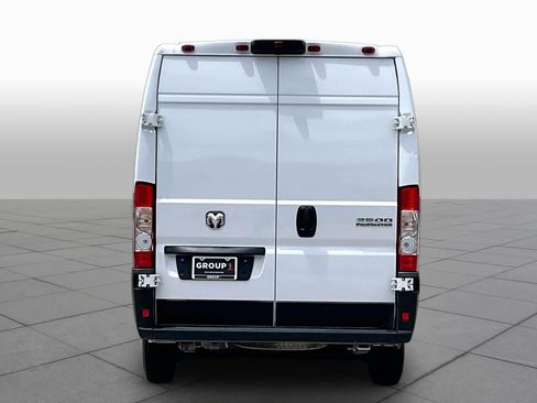 Used 2025 RAM ProMaster 2500 w/ Convenience Group FWD image 5