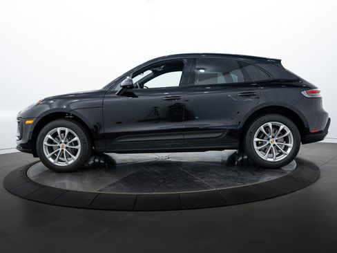 New 2025 Porsche Macan image 2