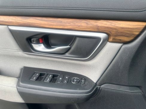 Used 2018 Honda CR-V EX image 3