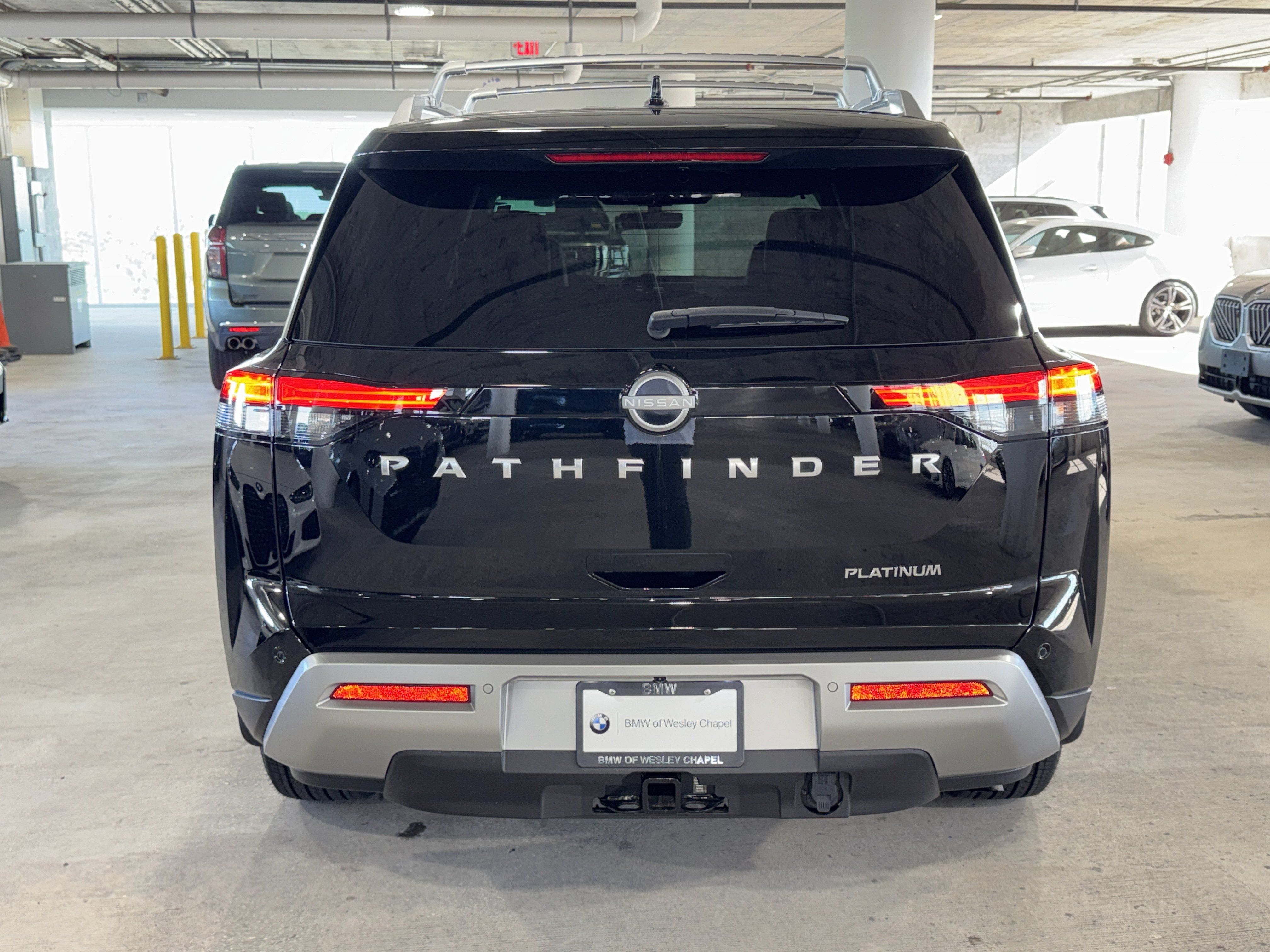 Used 2024 Nissan Pathfinder Platinum FWD image 7