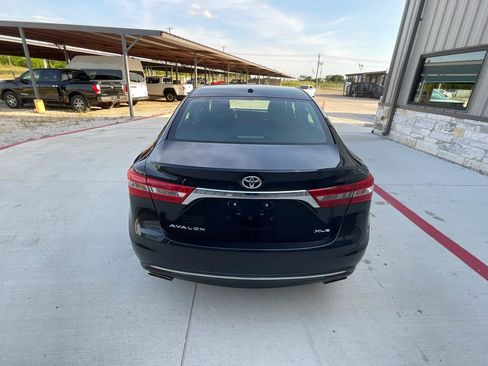 Used 2017 Toyota Avalon XLE Premium w/ All Weather Liner Package FWD image 11