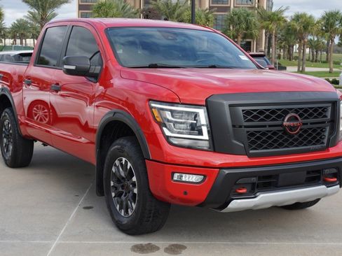 Used 2023 Nissan Titan PRO-4X w/ Pro-4x Convenience Package image 3