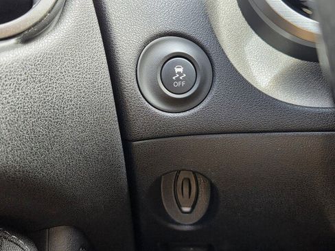 Used 2016 Nissan 370Z w/ Sport Package image 21