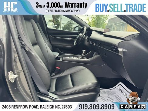 Used 2022 MAZDA MAZDA3 s FWD image 19