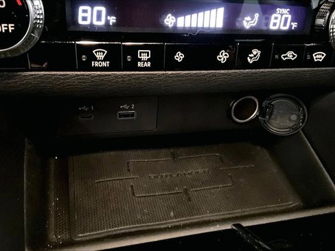 Used 2023 Mitsubishi Outlander SE Black Edition image 31