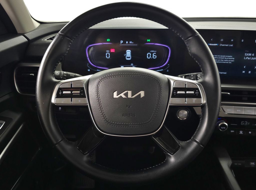 Used 2025 Kia Telluride LX FWD image 18